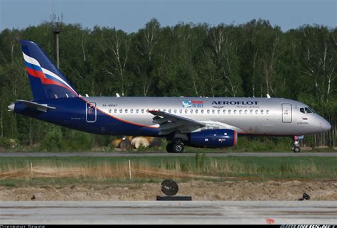 Sukhoi Ssj 100 95b Lr Superjet 100 Rrj 95b Aeroflot Russian