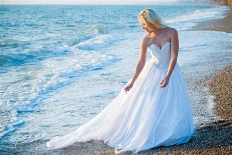 Bride On Sea Coast Stock Photo Image Of Beauty Gown 5252282