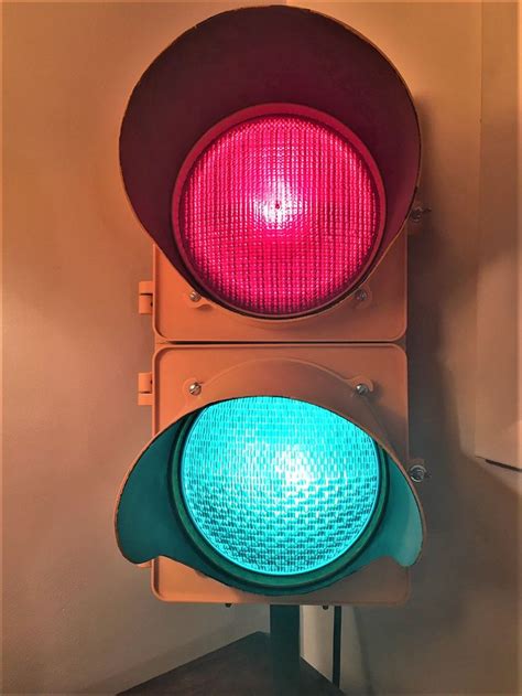 Vintage Mccain Inc Red And Green Traffic Light Stoplight Traffic