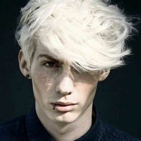 Pin by ☽ on A U | veilfire ⇢ dragon age | Blonde hair boy, Blonde guys, Platinum blonde hair men