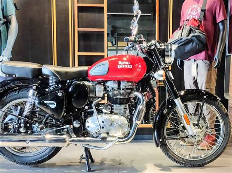 See details about mileage, engine displacement, power, kerb weight and other specifications. Royal Enfield Sales, Exports Oct 2020 - Classic, Bullet ...