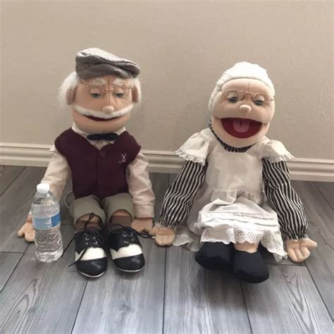 2 Puppets Grandma And Grandpa Sunny And Co 28 Full Body With Stands No