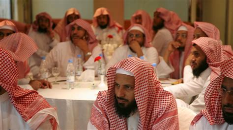 Skupina Pickering Menej Saudi Religious Police Romantický Bungee Jump Odhad