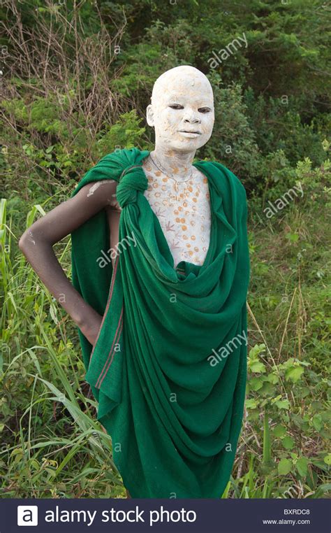Körperbemalungen Afrika Fotos Und Bildmaterial In Hoher Auflösung Alamy