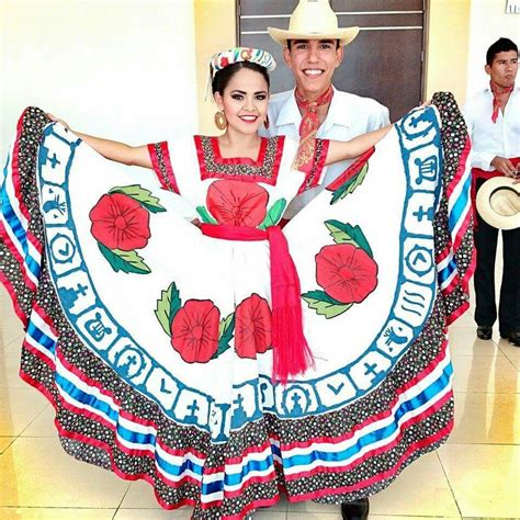 Beautiful Sinaloa Folklorico Couple Mexican Traditional Clothing