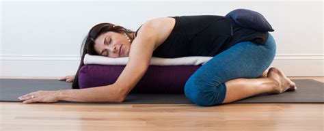 How To Use A Yoga Bolster Your Step By Step Guide Hosh Yoga