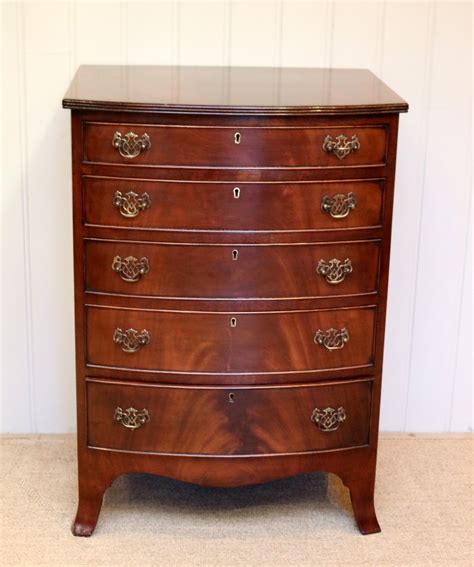 Mahogany Bow Front Chest Of Drawers Antiques Atlas
