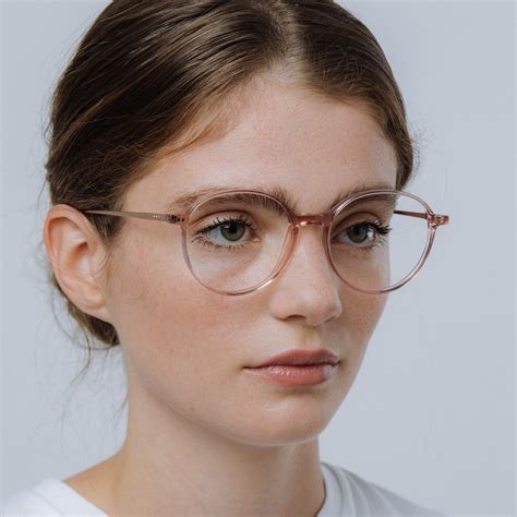 the sw15 is a vintage inspired oversized round frame the sw15 features an acetate front with