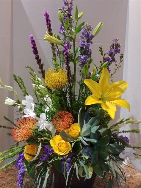 Whether you are looking for same day flowers or next day flower delivery, fromyouflowers.com promises to deliver great quality, personable customer service and stunning florist arranged bouquets. Pin by Zaisers florist & Greenhouse on Flower arrangements ...