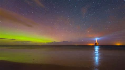Where And When To See The Northern Lights In Scotland