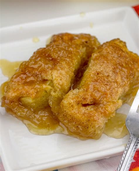 crescent roll apple dumplings {a favorite easy apple dessert for summer}