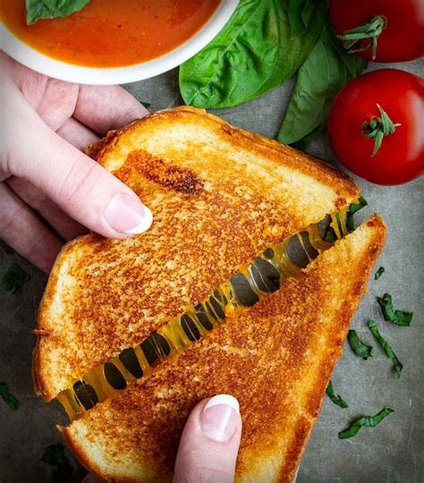 What is the perfect grilled cheese sandwich? Classic Grilled Cheese Sandwich - Simply Home Cooked ...
