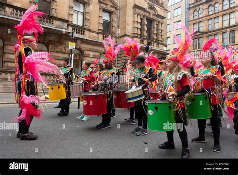 Glasgow Scotland Uk 04th August 2018 Child Drummers Lined Up In