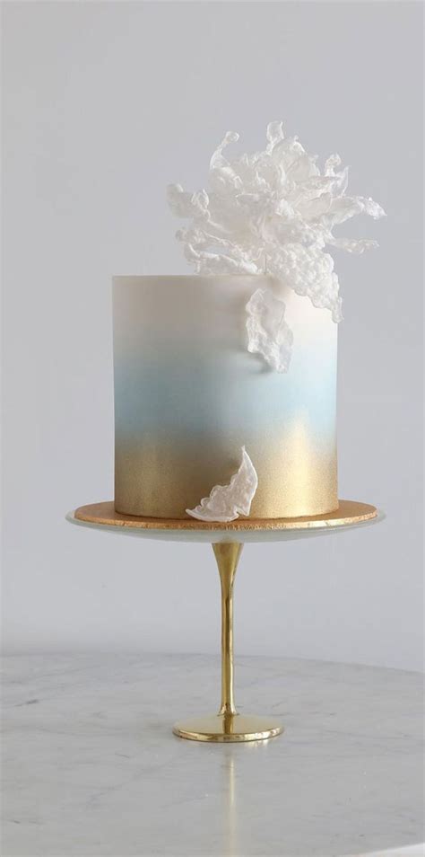 40 Cute Minimalist Cake Designs For Any Celebration Blue Ombré Cakes