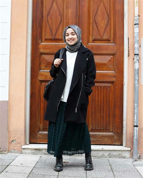 Maryam Adlı Kullanıcının Hijab Fashion Panosundaki Pin Kıyafet Giyim