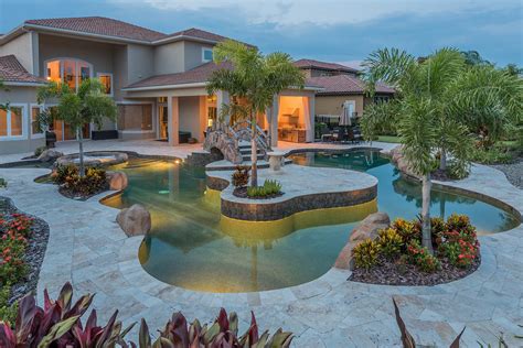 Pool Friendly Plants - Landscaping Around Your Pool in ... Shrubs around the pool add both interest and privacy, depending on the height of the shrub.