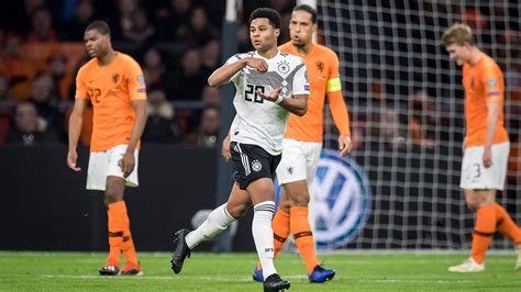 When i ran down the wing with him, even when he was behind defenders, he always managed to run past them. Serge Gnabry: Es ist angerichtet! :: DFB - Deutscher ...