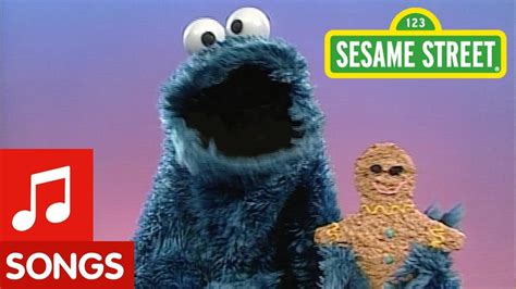 Sesame Street Cookie Monster Sings About Gingerbread Man Youtube
