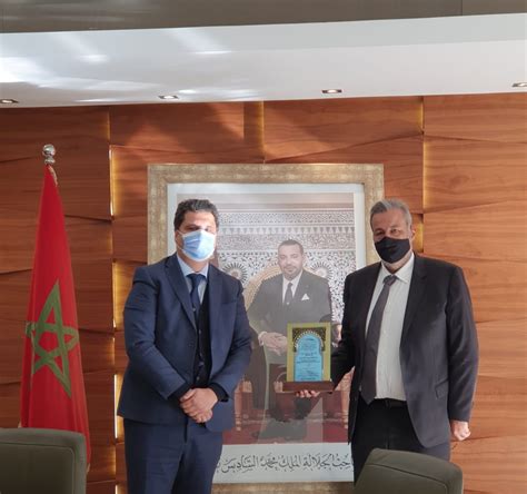 Le crédit agricole du maroc pense à votre confort et à la gestion efficace de votre argent et vous propose des solutions pour répondre à tous vos besoins. Aviculture : le Crédit Agricole du Maroc soutient la ...