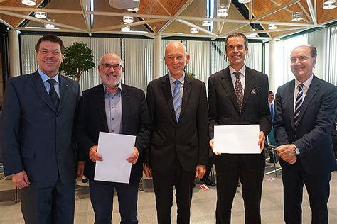 Alle banken in ravensburg adressen der kategorie finanzen und wirtschaft hier finden sie alle banken in ravensburg inklusive lageplan und anfahrtsroute. Gerhard Ettensperger und Walter Scheftschik lehren seit 25 ...