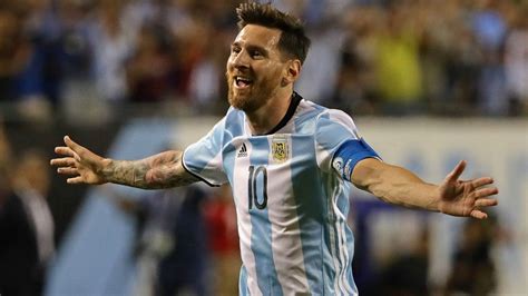 Argentinian footballer lionel messi, regarded by many as the greatest player of all time, has received six ballon d'or awards, the most for any football player, as well as the 2009 fifa world player of the year and 2019 the best fifa men's player.messi holds the record for most goals in la liga (474), the supercopa de españa (14), the uefa super cup (3) and is the player with the most. Lionel Messi - Biography of Legendary Leo Messi - Sitesmatrix