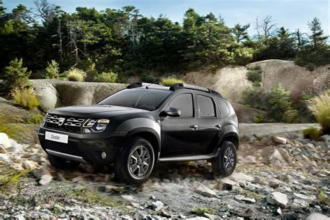 Naujas prietaisų skydas ir naujas ergonomiškas centrinis. Fiche technique Dacia Duster 1.5 dCi 90 2017