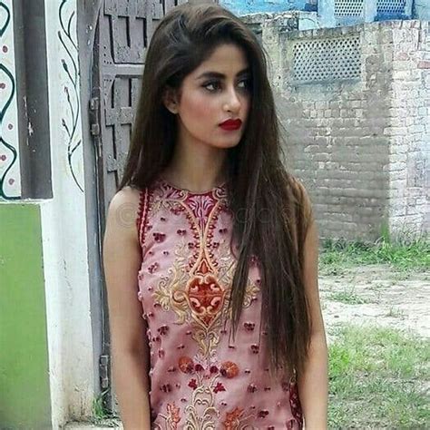 Pin By Afaq On Style Outfit Prettiest Actresses Pakistani Actress