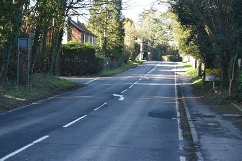 A272 © N Chadwick Geograph Britain And Ireland