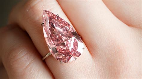 This Exceptionally Rare Pink Diamond Just Sold for $36.1 Million at So ...