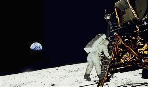 Lunar Landings Hoax Does Pic In Which Earth Appears Added In Prove