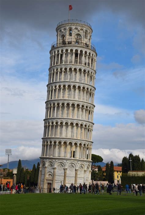 What time is it in.? Leaning Tower of Pisa, Italy - Photo of the Day