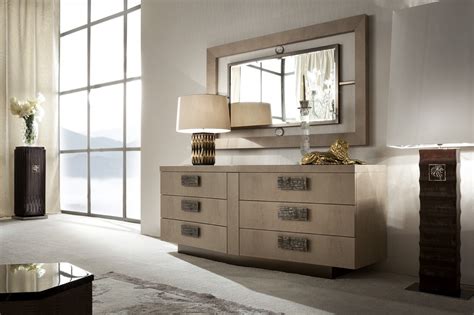 All the pieces will have the same style, color or finish, which takes the. Modern Master Bedroom Set | Stylish Bedroom Furniture ...