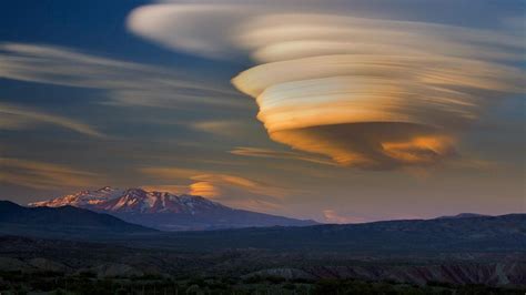 Lenticular Cloud Sunset Over Volcano Patagoniaargentina Lenticular