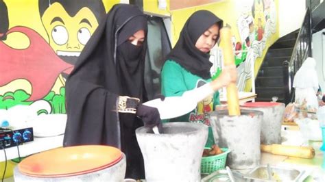 Sunu matta band publisher : Ini yang Terjadi Pada Anak-anak Umi Pipik Setelah Foto ...