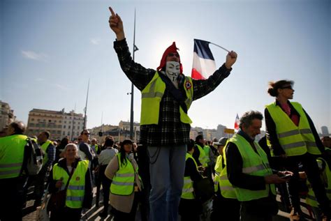 Photos Thousands March As Frances Yellow Vest Protests Rumble On