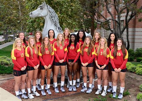 Usc Womens Volleyball Team Takes The 1 Ranking Spot Women