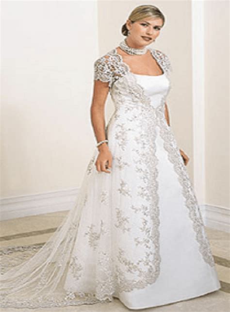 The ball gown wedding dress is a glamorous and classic option for brides. 305 full figured wedding dresses with sleeves | Plus size ...