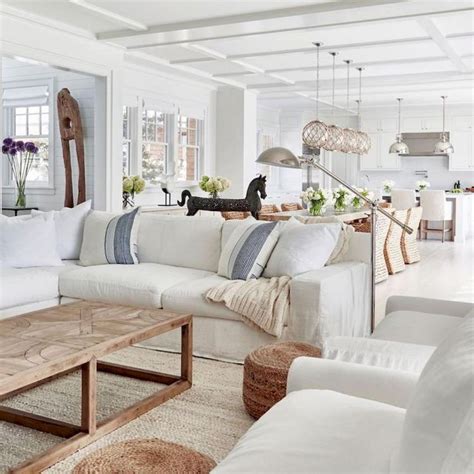 40 Fresh Lake House Living Room Decorating Inspirations
