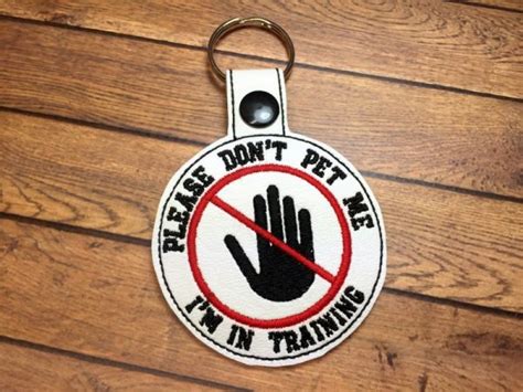 Service Dog Dont Pet Me Im In Training Snap Tab Key Fob