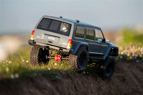 Axial Scx10 Ii Jeep Cherokee Scale Crawler Review Does It Live Up To