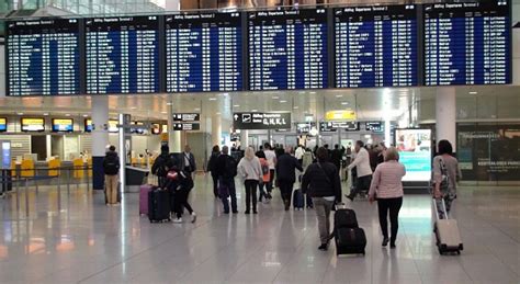 Der flughafen münchen, etwa 29 kilometer nordöstlich vom stadtzentrum gelegen, ist das wichtigste tor zum süden deutschlands. Munich Franz Josef Strauss International Airport And ...