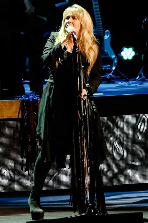 Stevie Nicks Fleetwood Mac Concert Stylish Concerts