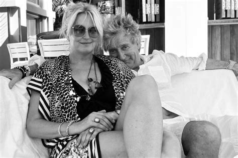 Rod Stewart And Penny Lancaster Share Cosy Snap On Sun Soaked Trip To Cannes Daily Record