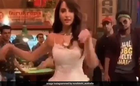 Nora Fatehi Belly Dance Video Viral On Social Media नोरा फतेही ने