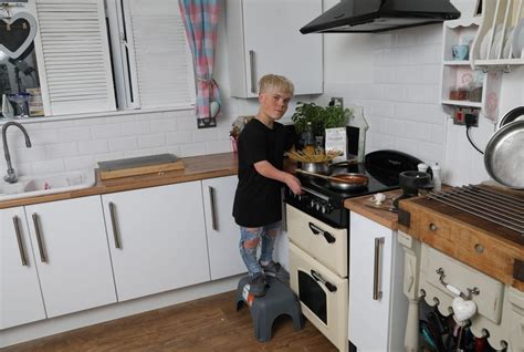 Gordon Ramsay Offers Job To Dwarf Banned From Catering College For
