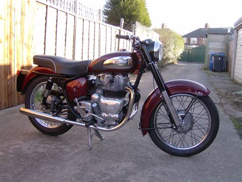 The wait is finally over! Royal Enfield Meteor Gallery | Classic Motorbikes