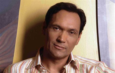 Award-winning Actor Jimmy Smits to Receive the Distinguished Alumnus 
