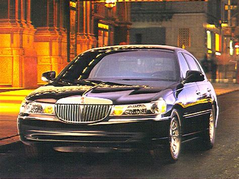 ⏩ check out ⭐all the latest lincoln models in the usa with price details of 2021 and 2022 vehicles ⭐. 1999 Lincoln Town Car Reviews, Specs, Photos