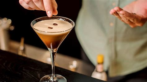 10 Most Popular English Cocktails Tasteatlas