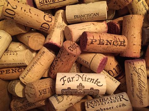 22 Creative Wine Cork Crafts Sunlit Spaces Diy Home Decor Holiday
